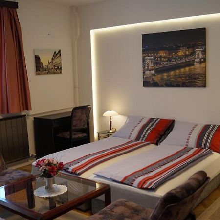 בודפשט Apartment Sinko - Free Garage Parking, Central, 2 Bedrooms 4 Single Beds, Flexi Check-Out מראה חיצוני תמונה