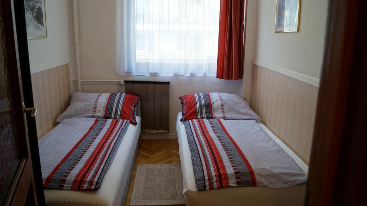 בודפשט Apartment Sinko - Free Garage Parking, Central, 2 Bedrooms 4 Single Beds, Flexi Check-Out מראה חיצוני תמונה