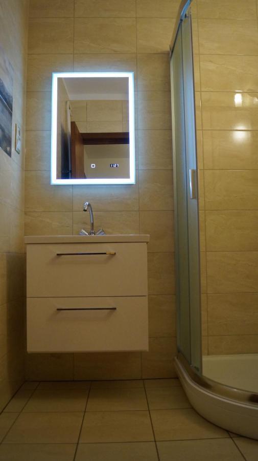 בודפשט Apartment Sinko - Free Garage Parking, Central, 2 Bedrooms 4 Single Beds, Flexi Check-Out מראה חיצוני תמונה